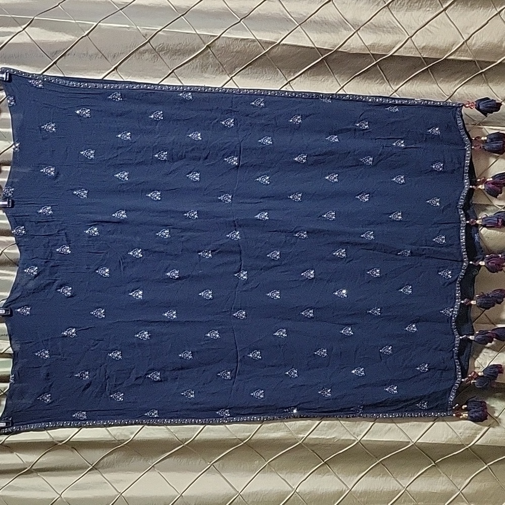 EUC- 100% Silk Embroidered/Sequined Pashmina Wrap w/Beaded Tassle